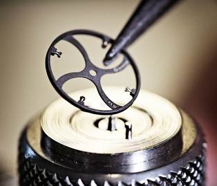 宇舶手表维修点售后服务中心（宇舶走时不准）